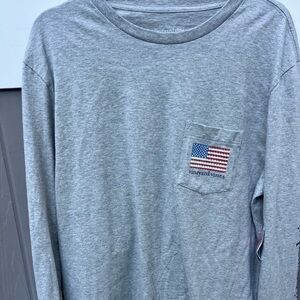 Vineyard Vines Gray Long Sleeve Tee with Classic Crew Neck